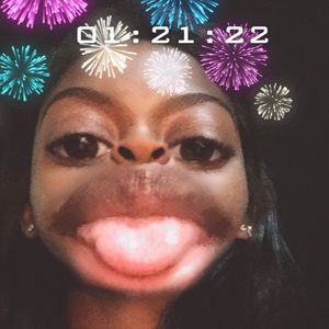 Meet your Posher, Romancia